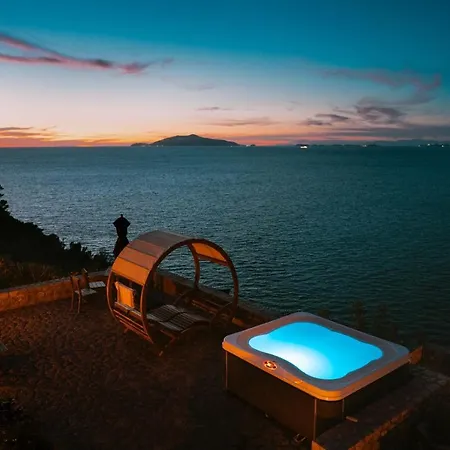 Апартаменты Dalessandro *